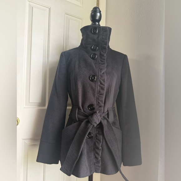 Steve Madden Black Ruffle Button Trench Coat - Picture 1 of 12